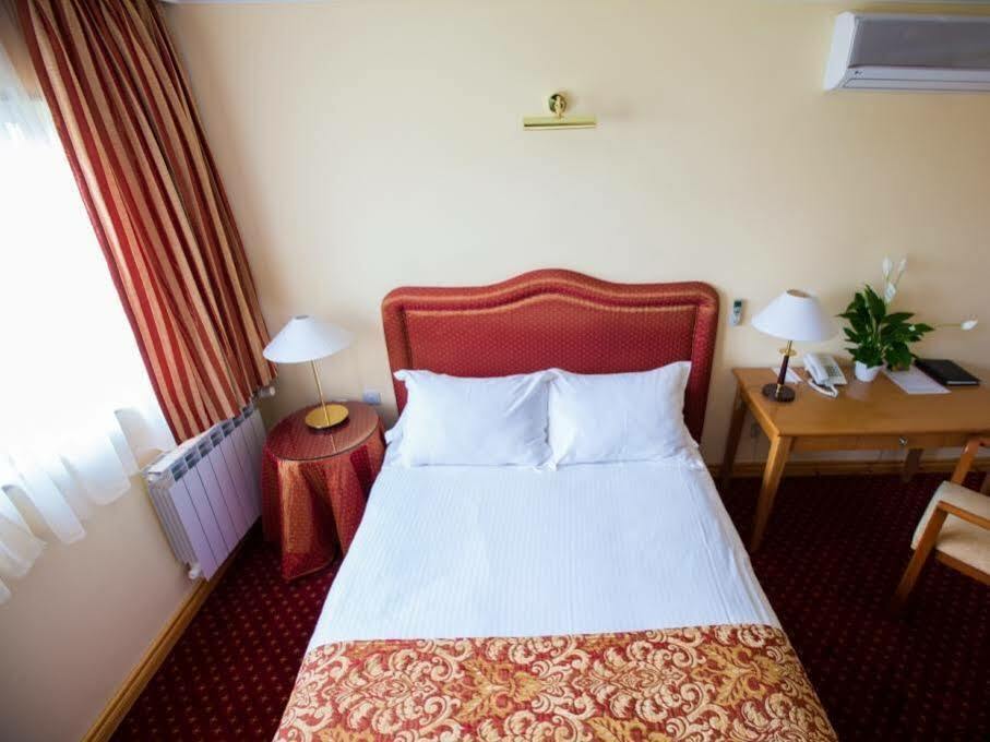 Chagala Atyrau Hotel Atyraū Exterior foto